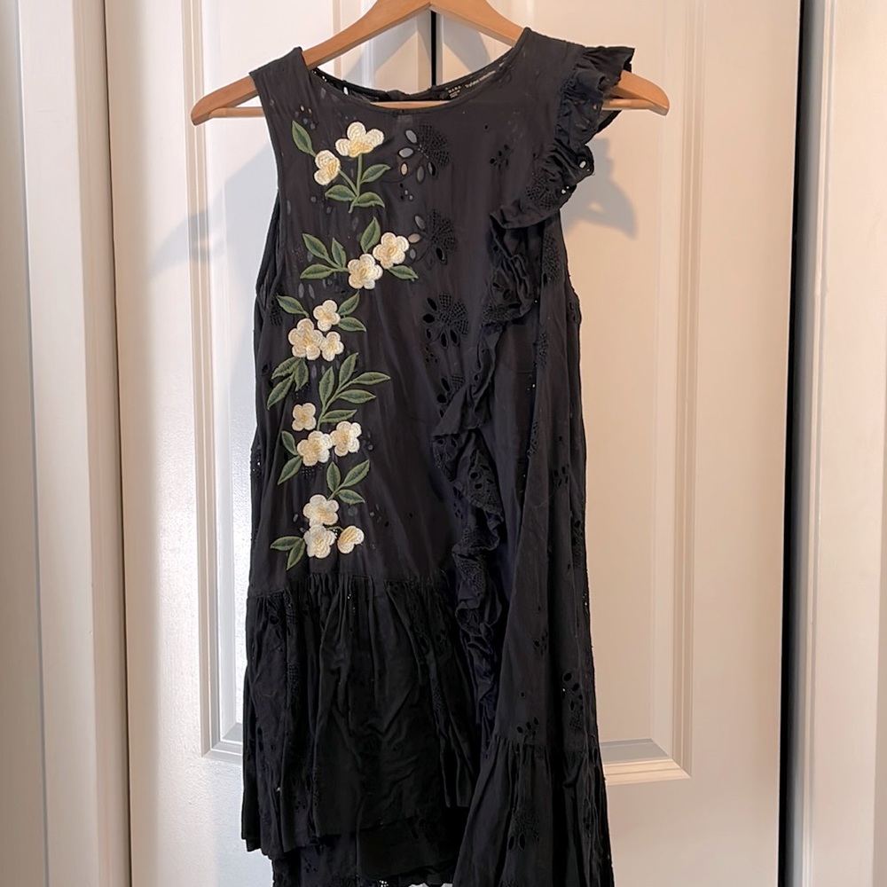 Floral Zara babydoll Dress. Size medium